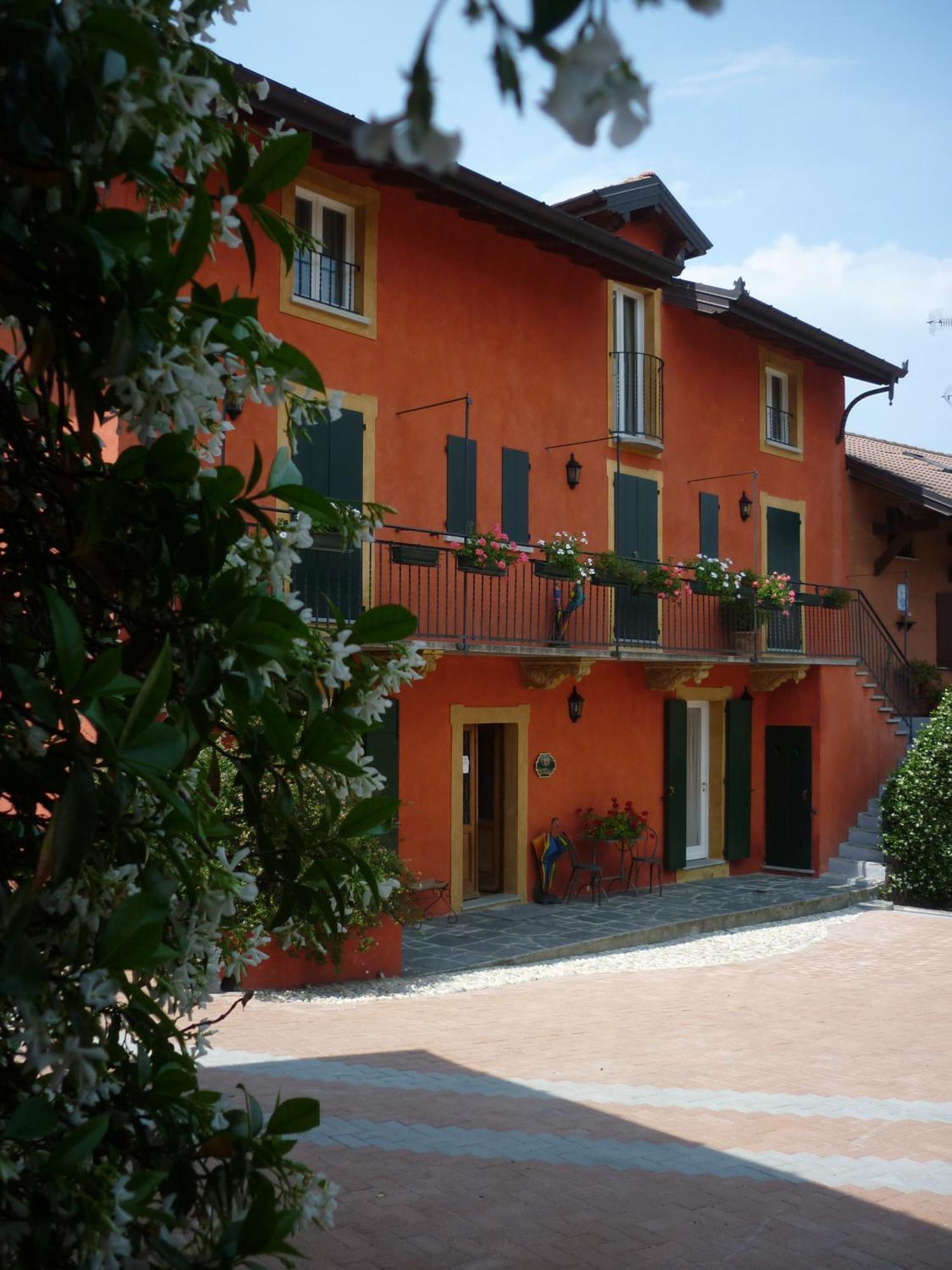 Locanda La Casetta Angera Exteriér fotografie