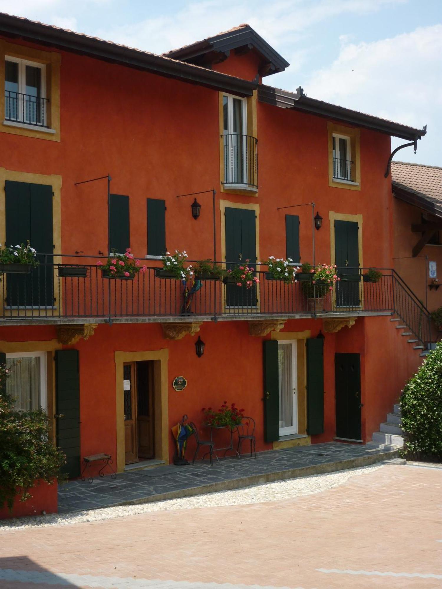 Locanda La Casetta Angera Exteriér fotografie